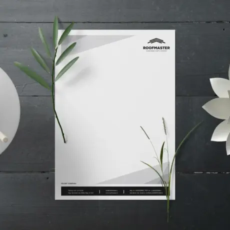 Uzņēmuma veidlapas drukas paraugs ar Roofmaster logotipu un rekvizītiem
