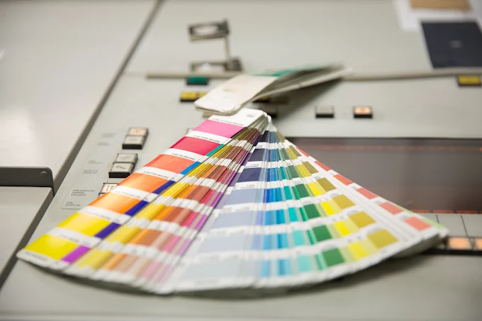 Color swatch fan on a printing or control machine panel
